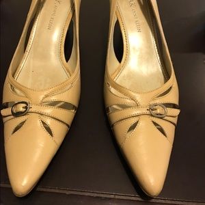 Anne Klein 2" beige heels