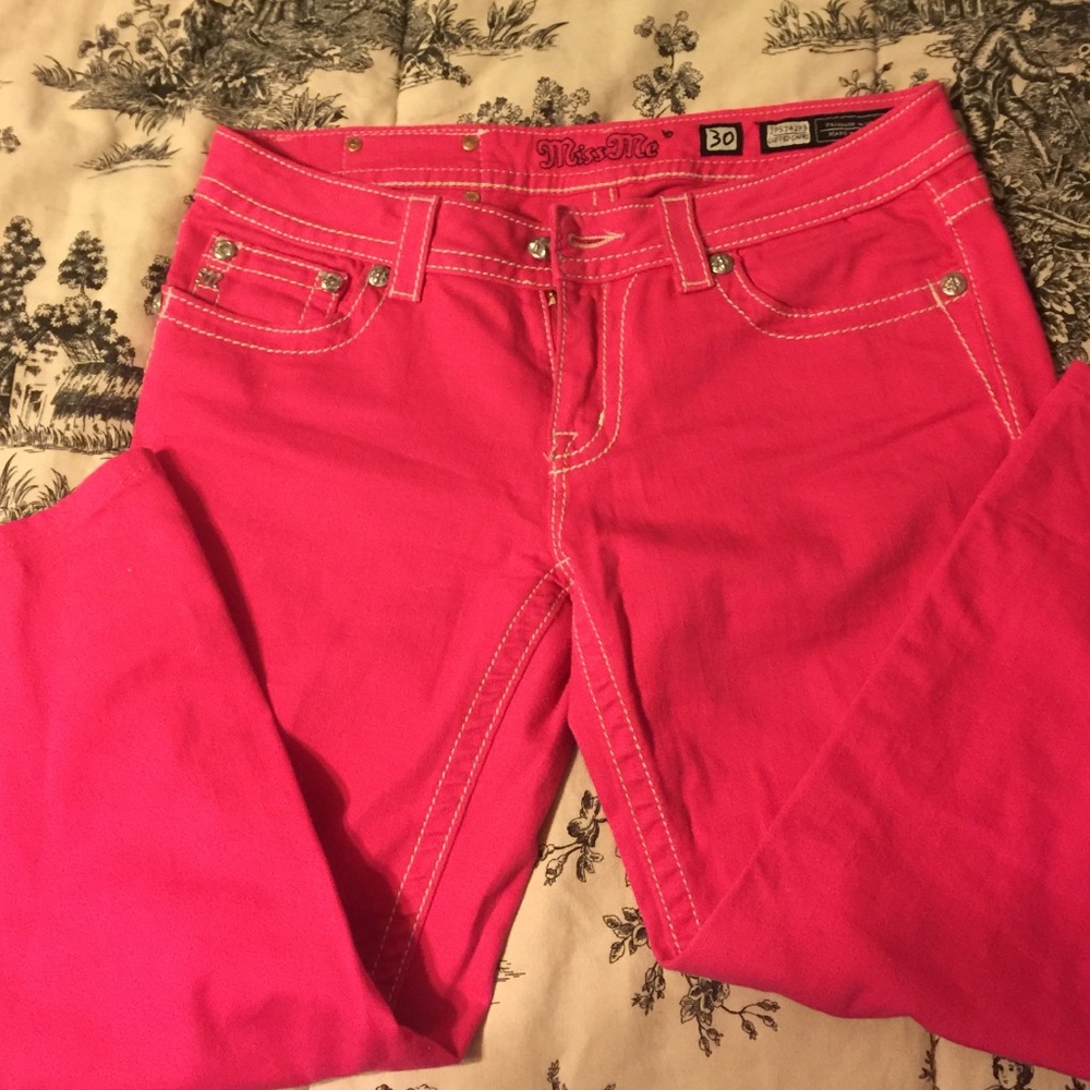 Bright pink miss me Capri