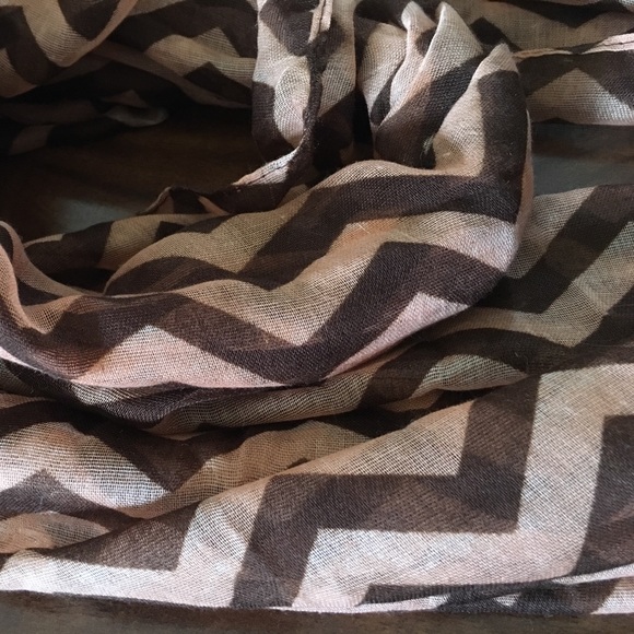 Scarf - Picture 2 of 3