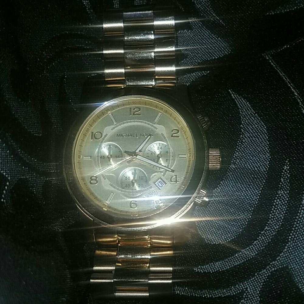 Michael kors watch - Picture 3 of 3