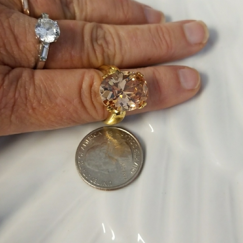 Stunning Statement Ring - image 7