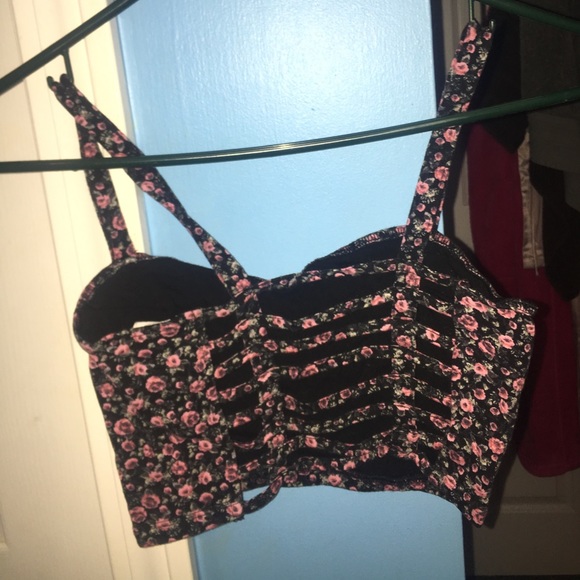 floral crop top - Picture 2 of 2