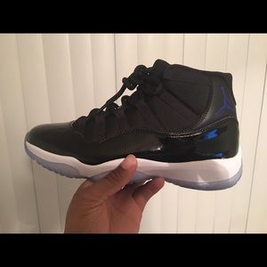 Air Jordan (Space jam) 11's