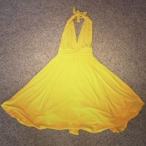 Yellow Moda Halter Dress