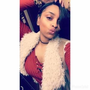 Meet your Posher, Stephanie