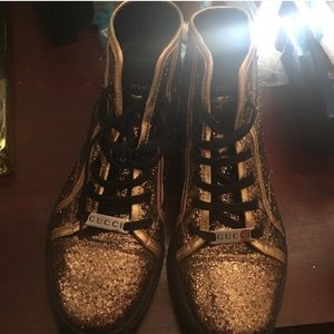 Gucci Sneakers Women's size 8. Great condition