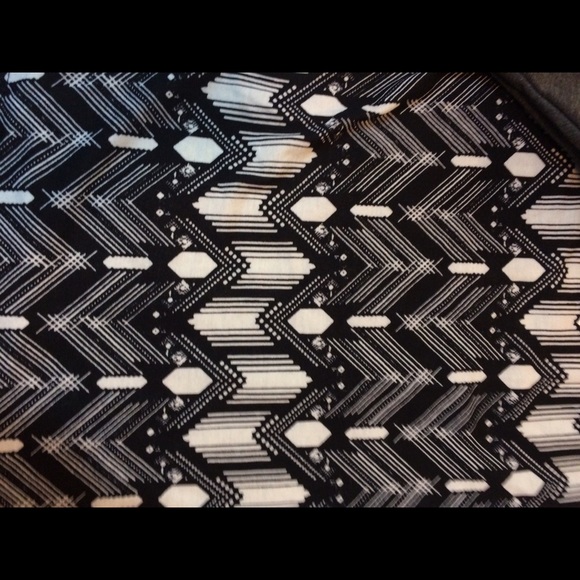 NWT LULAROE RANDY - Picture 2 of 3