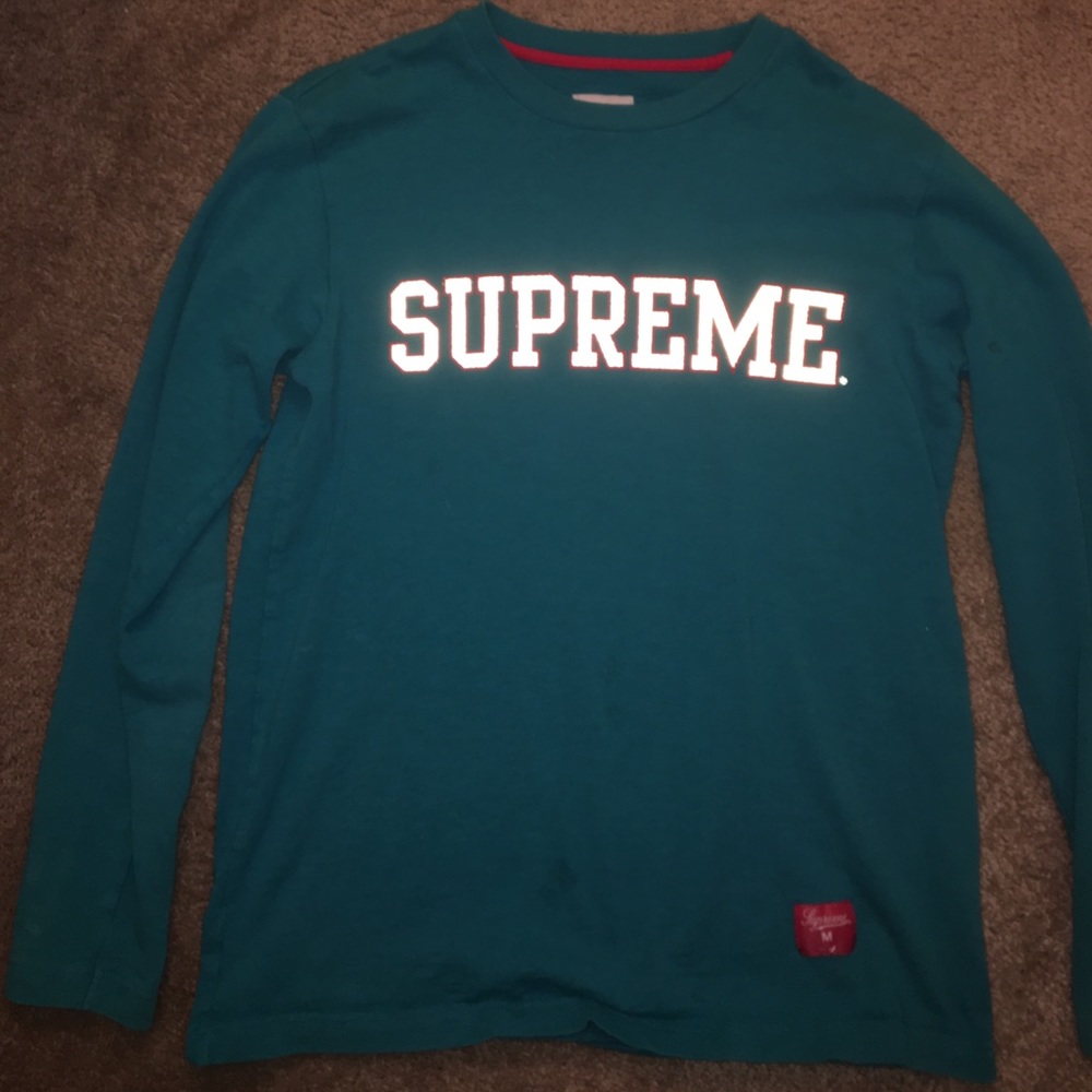 Medium Supreme long sleeve-100% AUNTHENTIC-USED