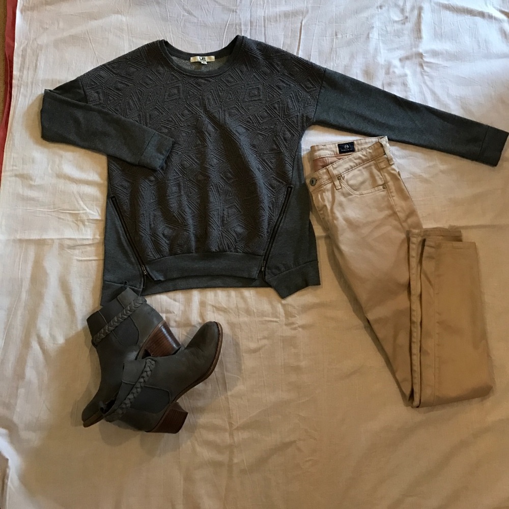 Gray long sleeve top. Sz S