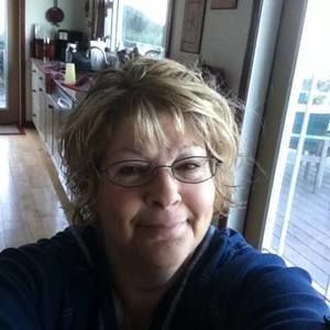 Meet your Posher, Debbie