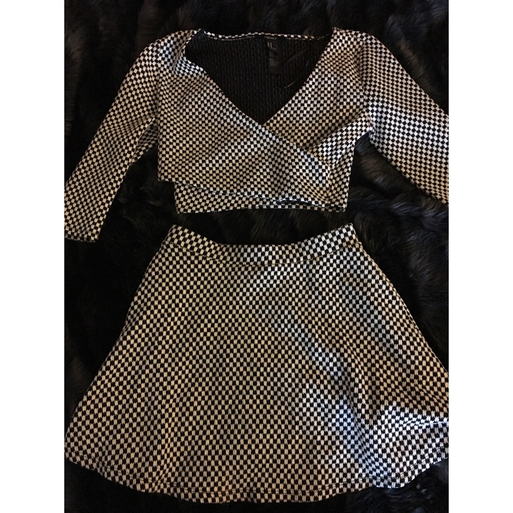 (SOLD) 2 piece Crop Top and Skirt Set