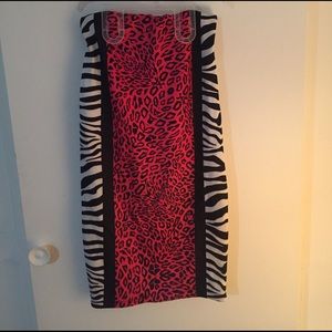 UK2LA printed small  high waisted pencil skirt