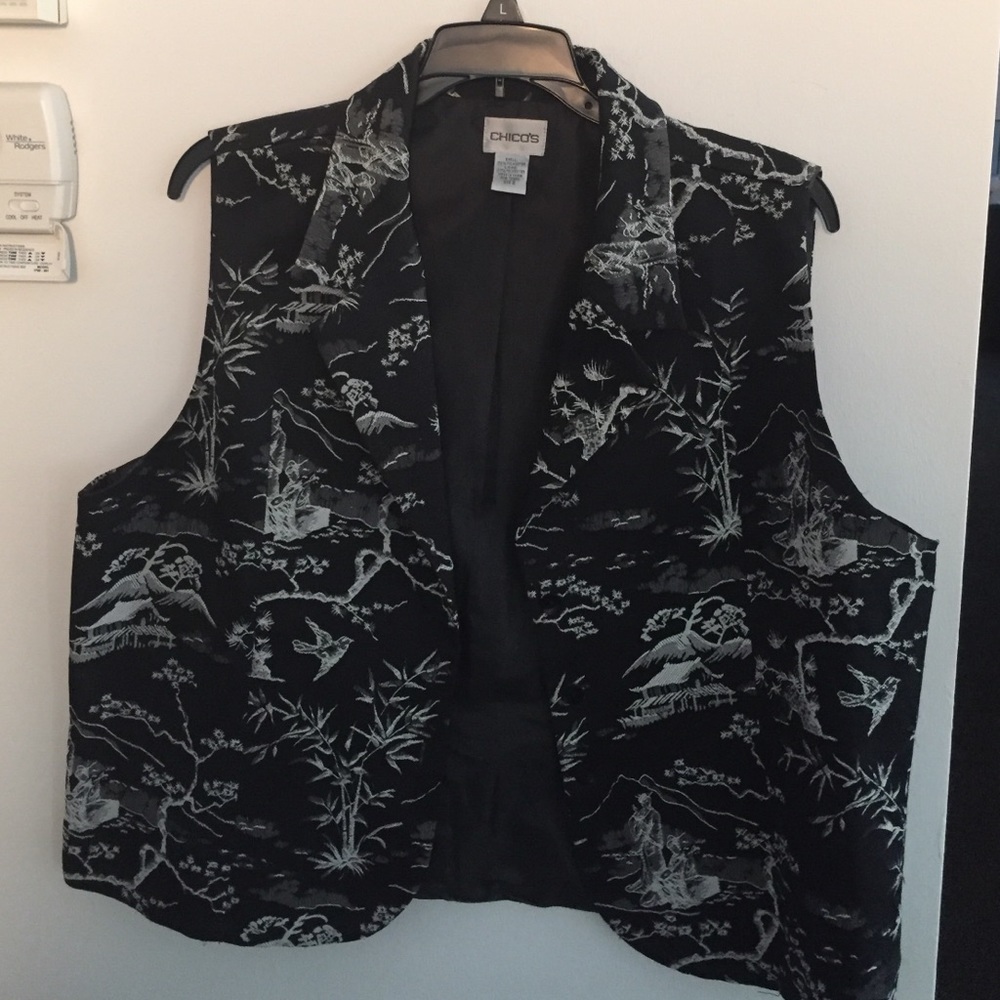 Chicos Asian print vest