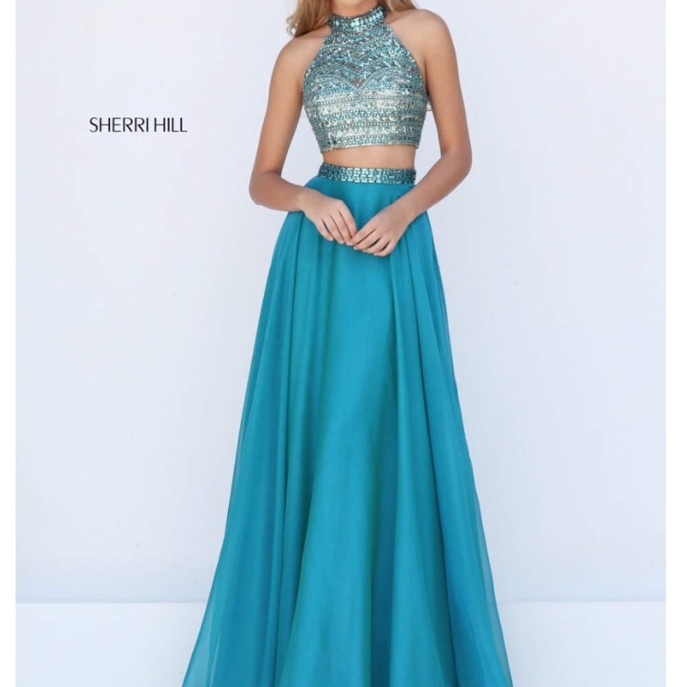 SHERRI HILL turquoise prom dress!!