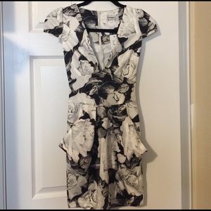 Low cute floral black and white dress