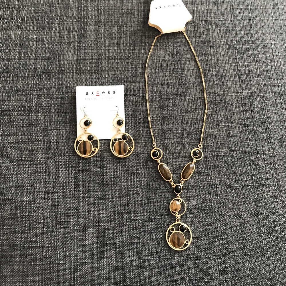 A Liz Claiborne co. Gold & black jewelry set
