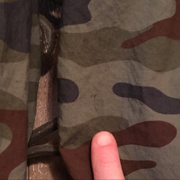 Camo button up boys shirt 🎒🦆🕷 - Picture 3 of 4