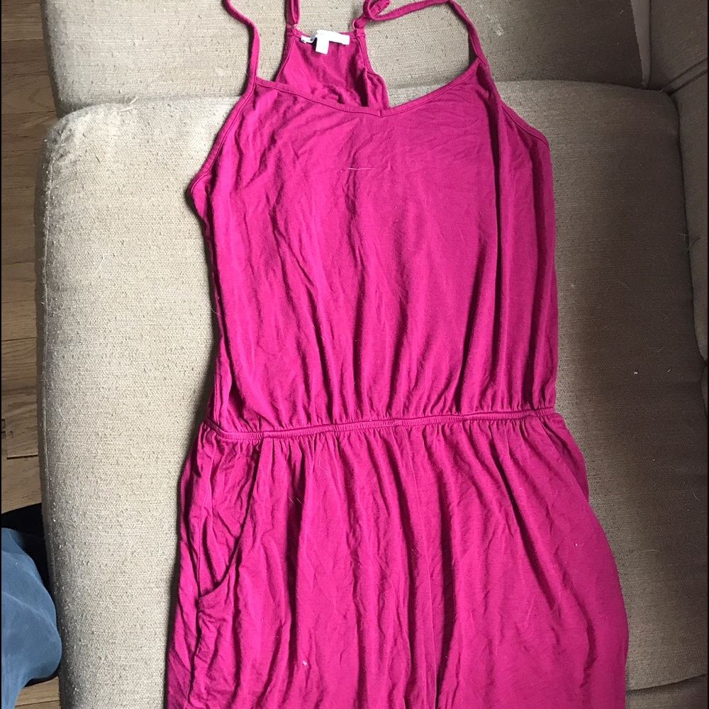Cute maroon romper!