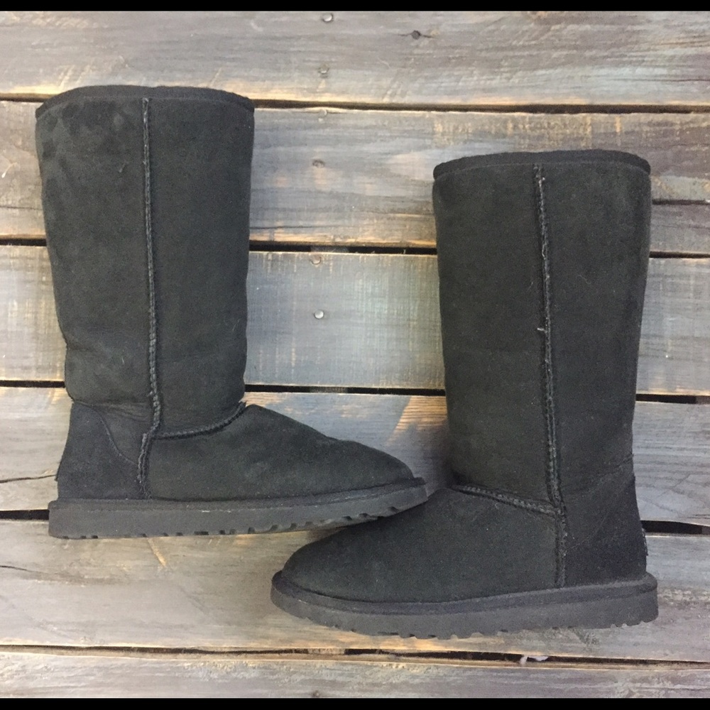 UGG Boots, Woman's 6
