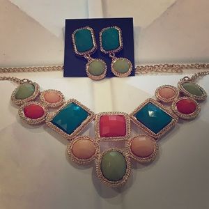 Pretty necklace/earring set