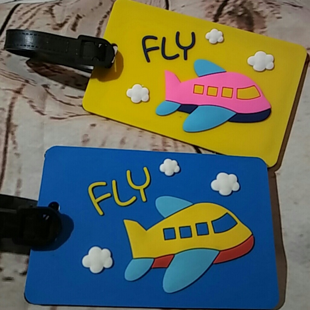 Airplane luggage tag
