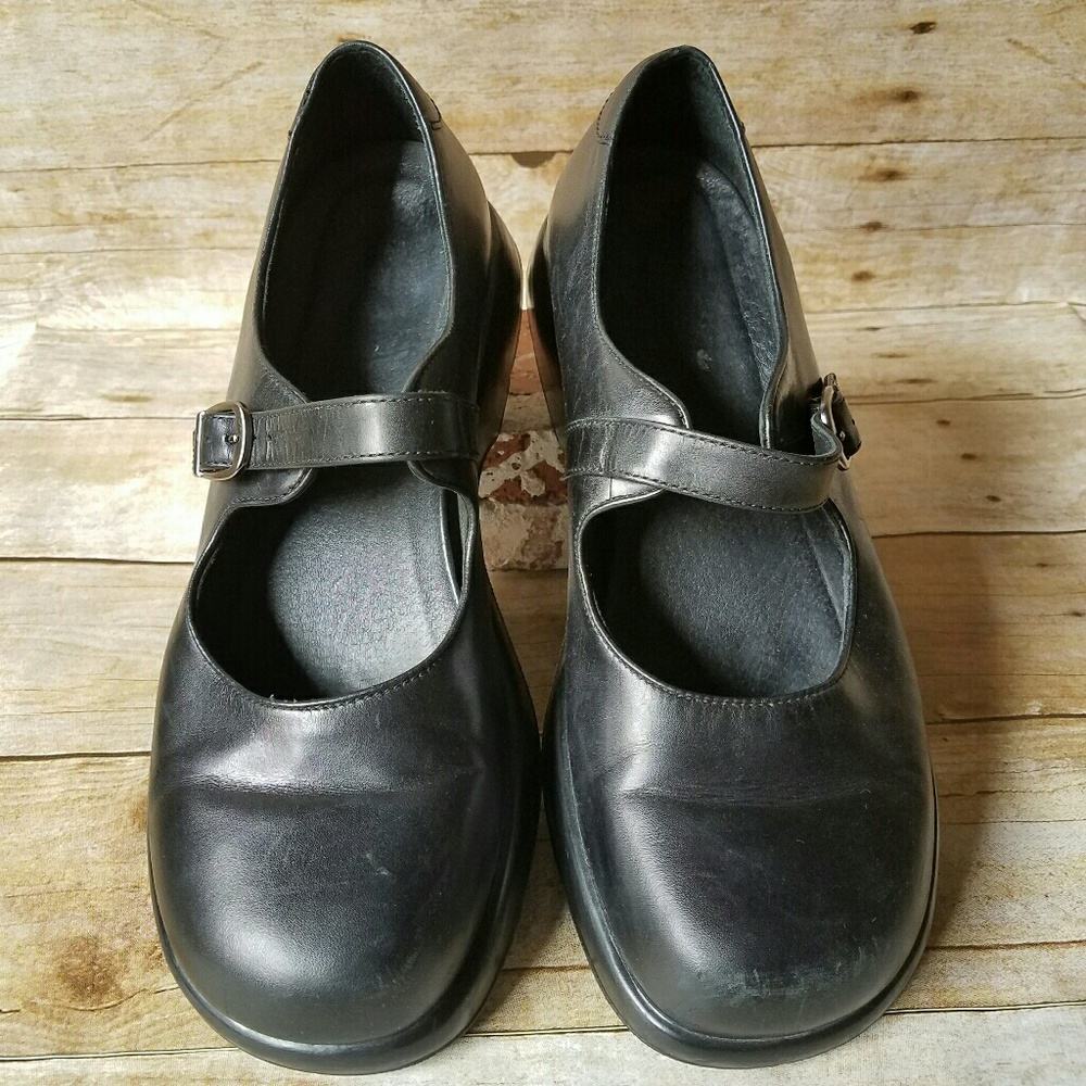 DANSKO MARY JANE'S WOMEN'S SIZE 11