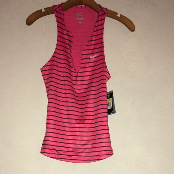 Nike DriFit Top - Picture 2 of 4