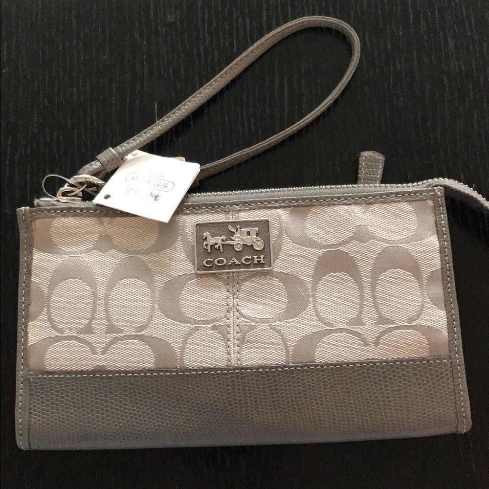 BNWT Authentic Coach Zip Wallet Grey