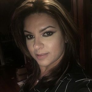 Meet your Posher, Angelica