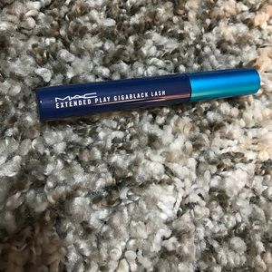 Mac extended play gigablack lash