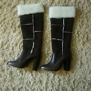 Colin Stuart suede boot