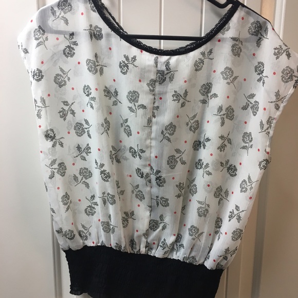 Sheer top - Picture 2 of 3