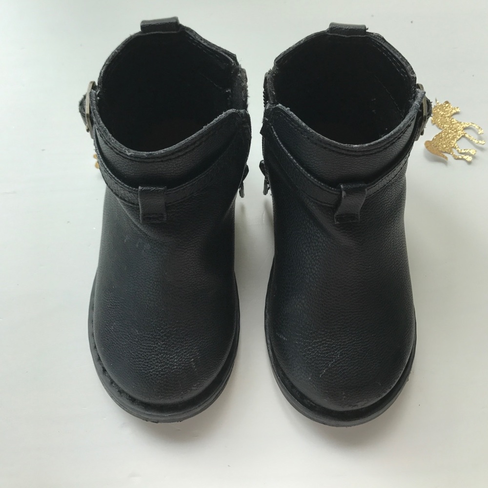 Worn only a couple of time