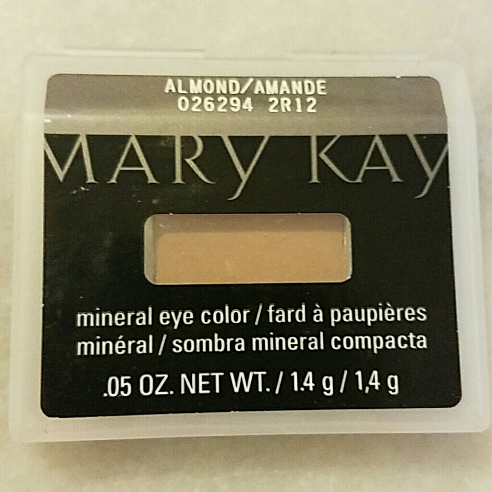 Mary Kay Almond Mineral Eye Color