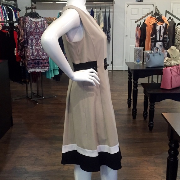 ▪️On Sale!✨ONLY $45! - Picture 3 of 4