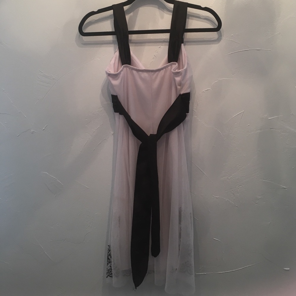 Dress - Picture 2 of 4