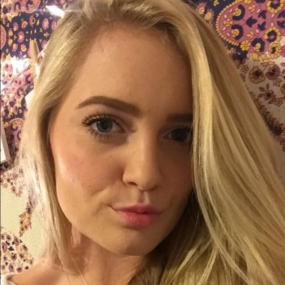 Meet your Posher, Makaela