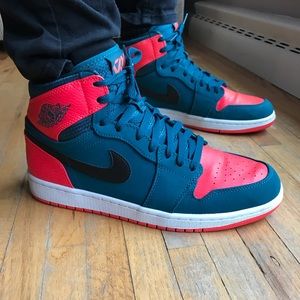 AIR JORDAN RETRO 1