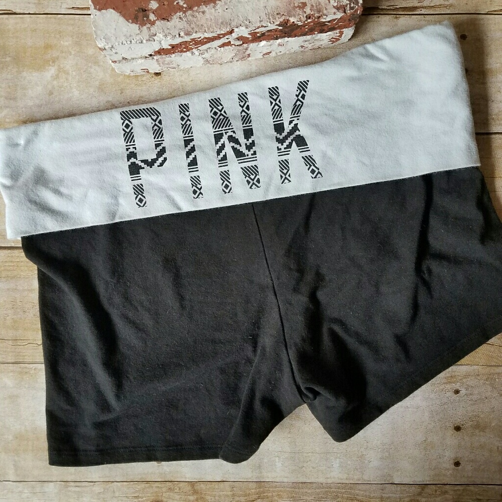 PINK VICTORIA'S SECRET YOGA SHORTS SIZE LARGE