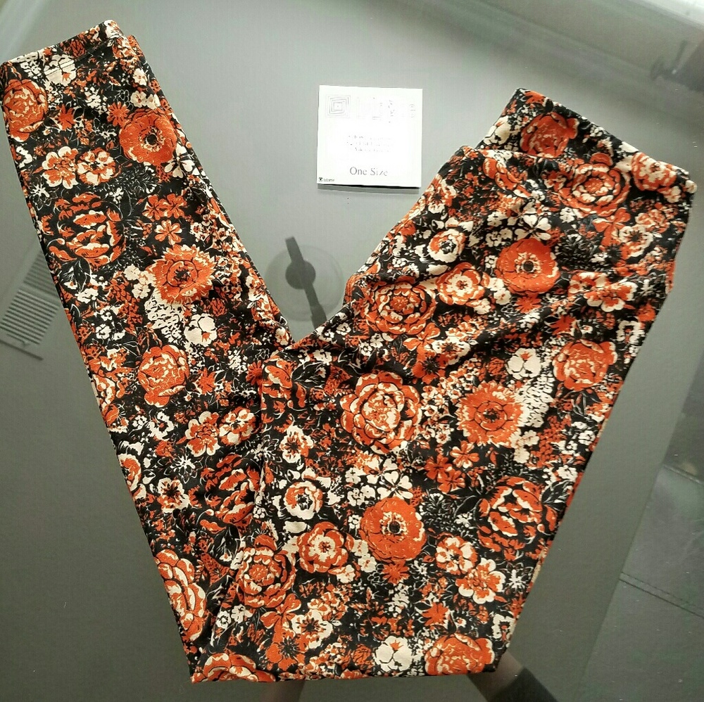 NWT LuLaRoe Leggings OS Floral Black Burnt Orange
