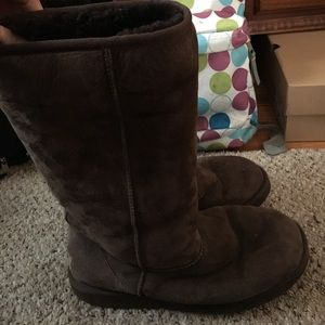 Brown Uggs size 10