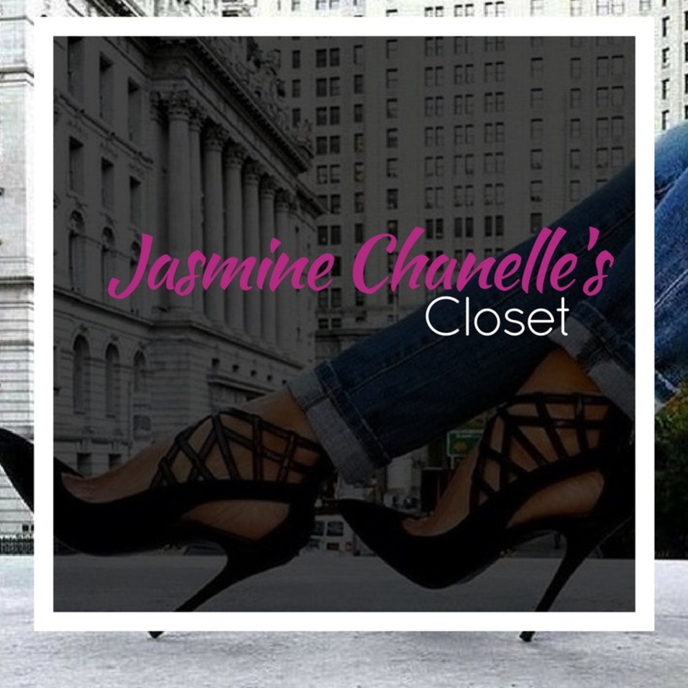 🎉Stop by my closet for great deals🎉