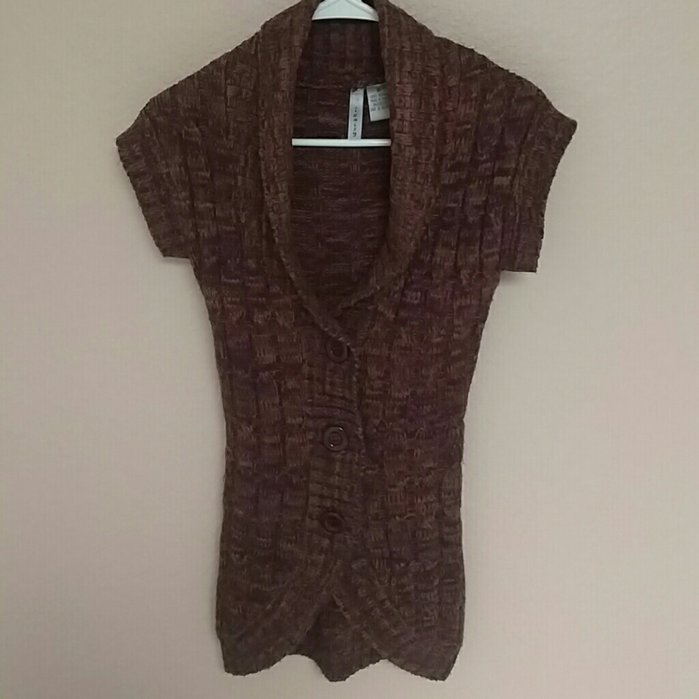 Short sleeve cardigan