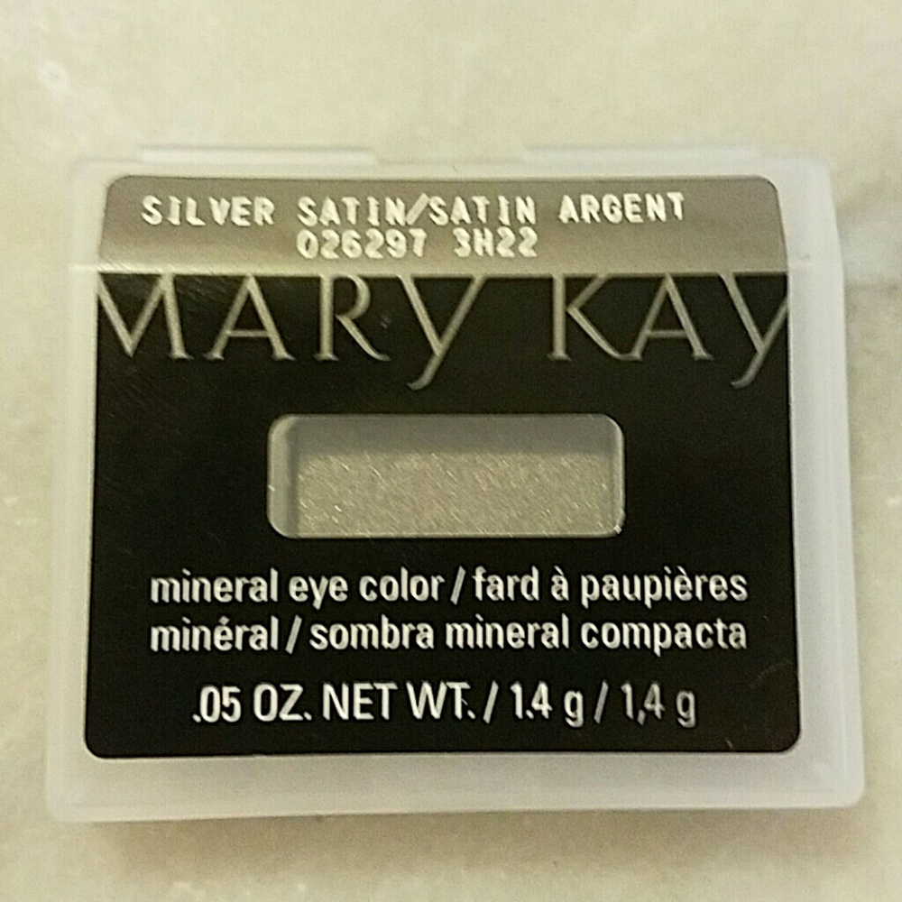 Mary Kay Silver Satin Mineral Eye Color
