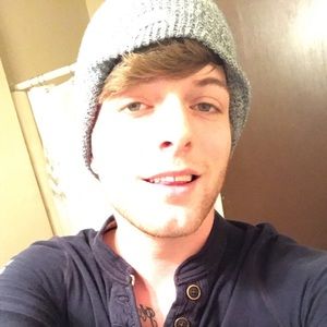 Meet your Posher, Clint