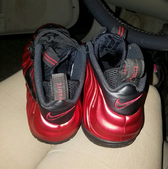 University red - Picture 2 of 3