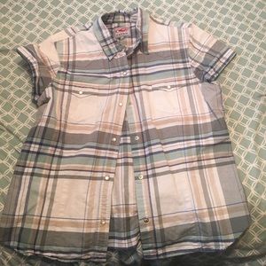 Women's short sleeve button up top