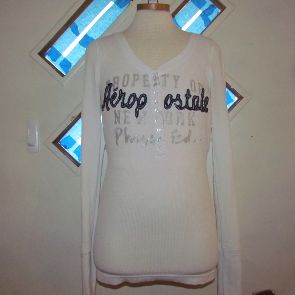 Aeropostale White Long-Sleeved shirt