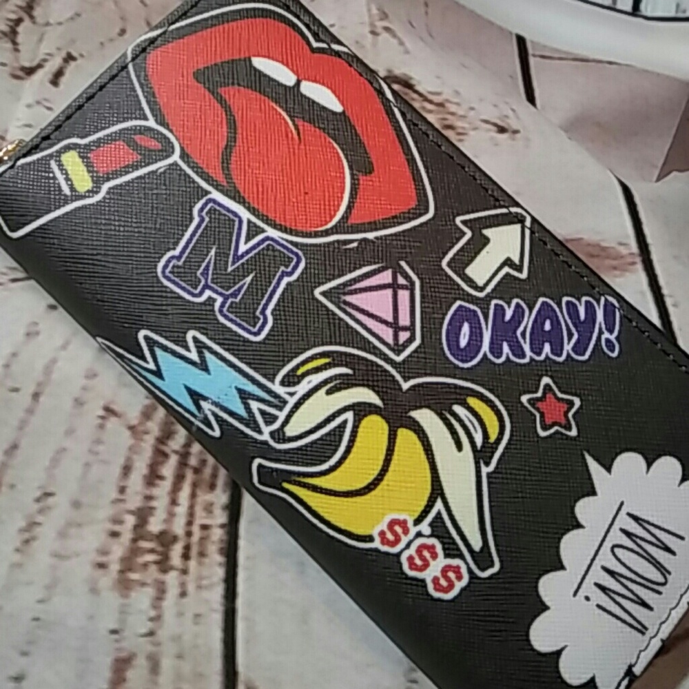 Lips mixed print wallet