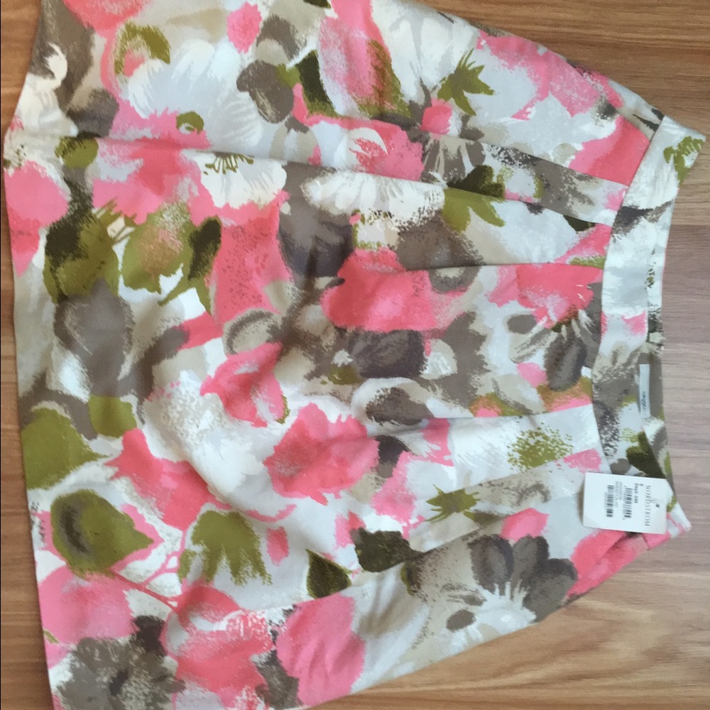 Nordstrom Skirt! NEVER worn!